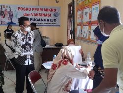 Antre Berdesakan, Pembagian BPNT di Desa Pucangrejo Sempat Dihentikan Kades