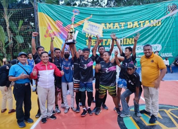 Juara 1 diraih Tim Lor Volley Desa Pidodo Kulon,