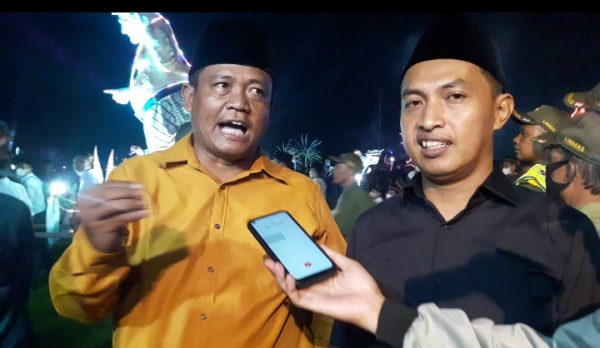 Kades Kalirejo Kangkung Teguh Sumaryanto dan Ketua DPRD Kendal Muhammad Makmun