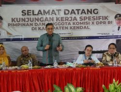 Kunjungan Spesifik di Kendal, Komisi X DPR RI Pantau Bantuan TIK di Sekolah