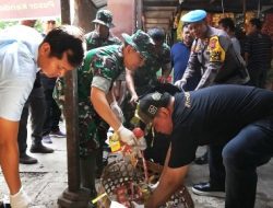 Wabup dan Dandim 0715/Kendal Kompak Bersihkan Sampah