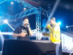 Bupati Dico Duet bareng Band Ungu di PRK Kendal