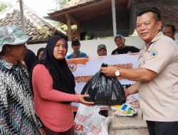 Koperasi Peternak Unggas Sejahtera Kendal Salurkan Bantuan Sembako dan Bibit kepada Korban Banjir dan Tanah Longsor