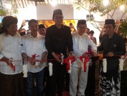 Wamen Perindustrian Buka Pameran Seni Rupa di Kendal