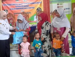 Bupati Tika Salurkan Bantuan Subsidi Harga Pangan