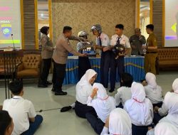 MPLS, Polres Kendal Sosialisasikan Operasi Patuh Candi 2025 di SMAN 1 Kendal