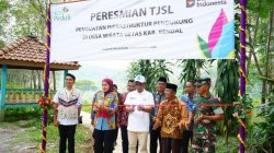 Dorong Potensi Lokal, Bupati Kendal Resmikan TJSL PLN di Tubing Genting