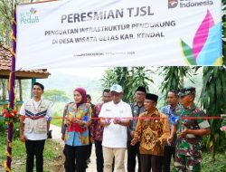 Dorong Potensi Lokal, Bupati Kendal Resmikan TJSL PLN di Tubing Genting