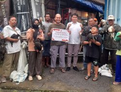 Dukung Ketahanan Pangan Nasional, Anggota Dewan Serahkan Bantuan Ayam Ternak